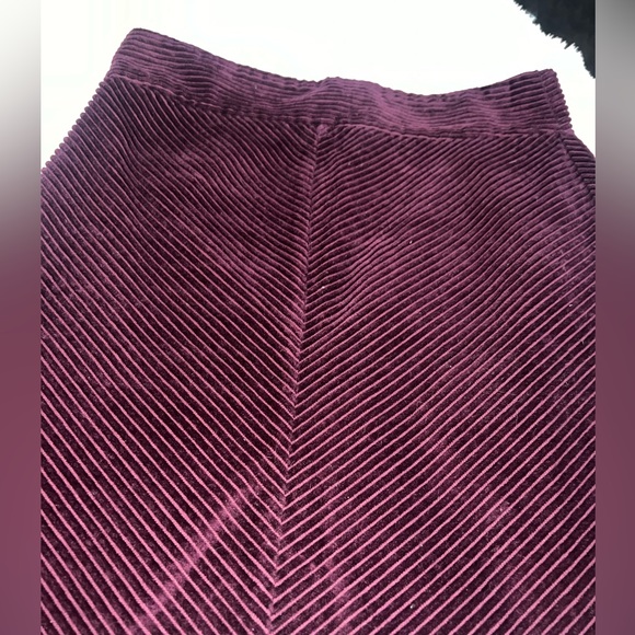 Y2K Gap skirt SZ 12 purple wine corduroy 90s  Fall cute trendy all season - Picture 3 of 9